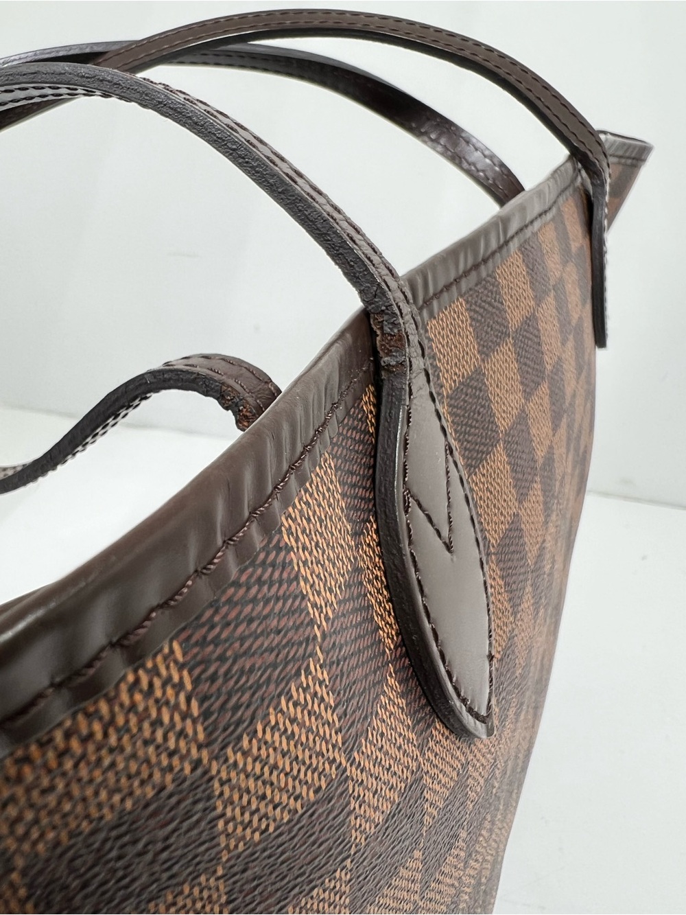 Louis Vuitton Neverfull Damier Ebene MM - Picture 9 of 13